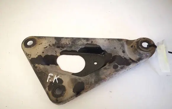 Opel Astra H Engine mounting bracket 