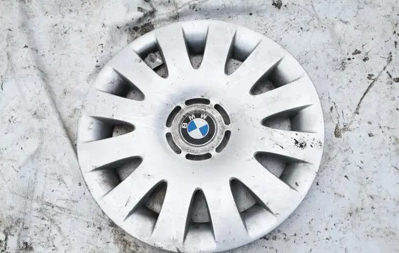 BMW 3 E46 R15 wheel hub/cap/trim 36136768519 36.13-6768519