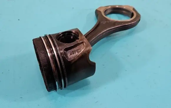 Piston