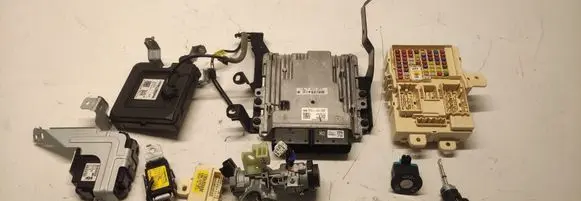 KIA Sportage Engine ECU kit and lock set 391002U930