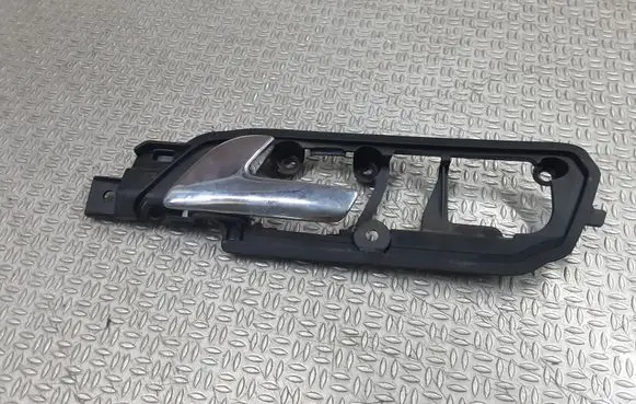 Volkswagen Polo IV 9N3 Front door interior handle 601837173