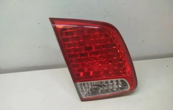 KIA Sorento Tailgate rear/tail lights 924052P0
