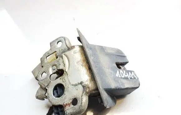 Seat Exeo (3R) Tailgate/trunk/boot lock/catch/latch 3r9827520