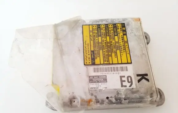 Toyota Prius (XW20) Airbag control unit/module 8917047390