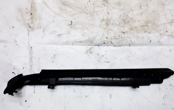 Volkswagen PASSAT B3 Other trunk/boot trim element 333867775