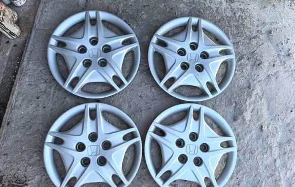 Honda Accord R15 wheel hub/cap/trim 44733SEAJ00