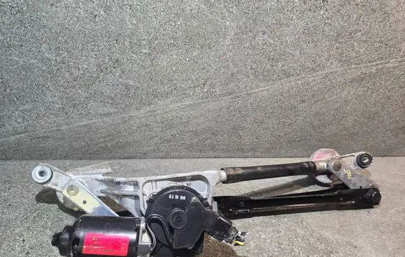 Hyundai i40 Front wiper linkage and motor 981003Z900