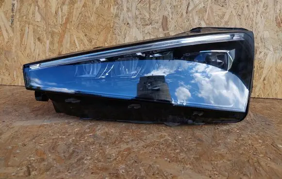 Skoda Scala Headlight/headlamp 657941015A 3487419