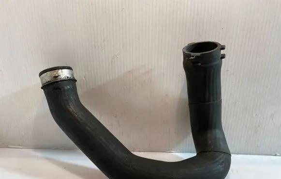 Audi A6 S6 C5 4B Intercooler hose/pipe 4B0145737