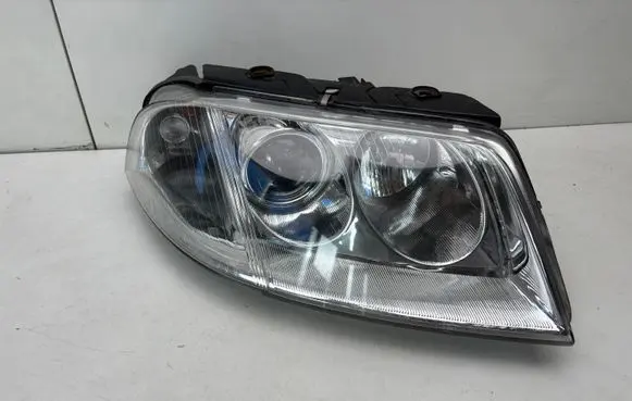 Volkswagen PASSAT B5.5 Headlight/headlamp 10R031542