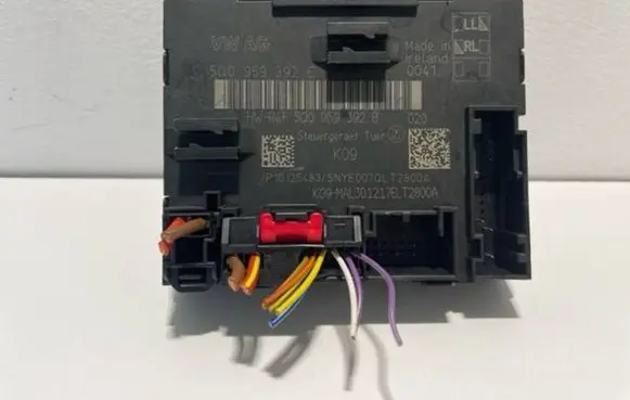 Volkswagen PASSAT B8 Door control unit/module 5Q0959392B 5Q0959392E