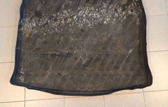 Audi A3 S3 8P Rubber trunk/boot mat liner 8P5061180