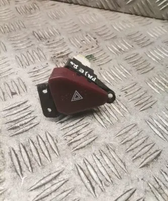 Mitsubishi Pajero Hazard light switch