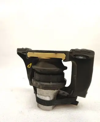 Volvo XC90 Engine mount bracket 31686885