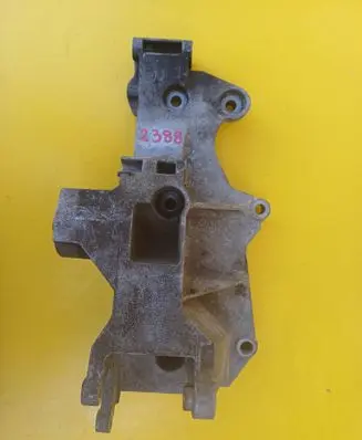Audi A4 S4 B6 8E 8H Engine mounting bracket 038908143AE