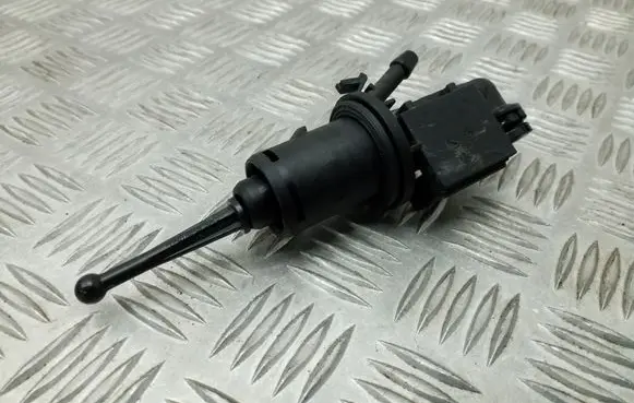 Volkswagen Eos Clutch master cylinder 1K0721388Q