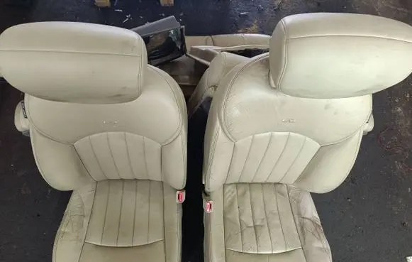 Seat set