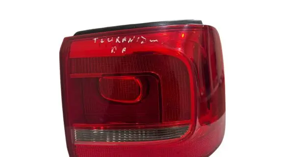 Volkswagen Touran II Rear/tail lights