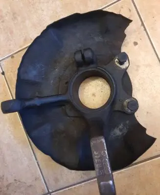 Volkswagen Golf I Front wheel hub spindle knuckle 5je8 5je88