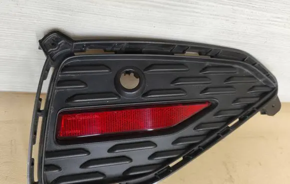 Audi Q2 - Front bumper lower grill 81A807881