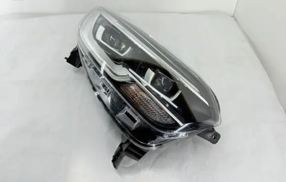 Renault Kadjar Headlight/headlamp 260101637R 01177042