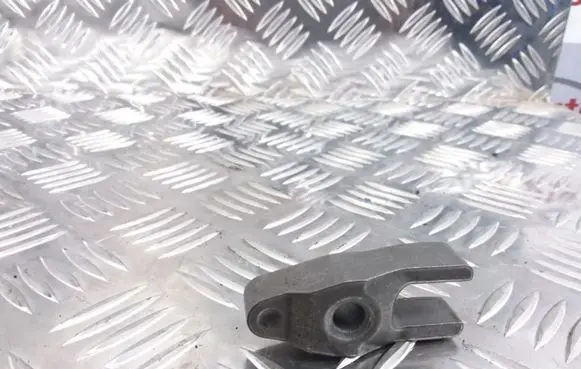 Honda CR-V Fuel Injector clamp holder