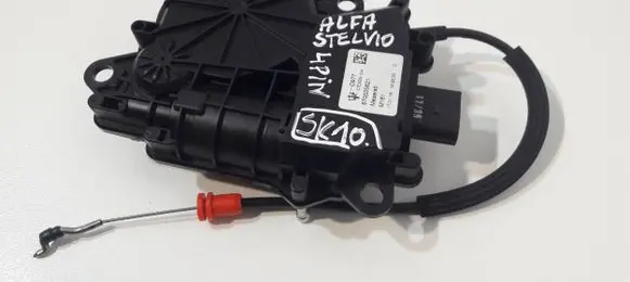 Alfa Romeo Stelvio Tailgate/trunk/boot lift motor 670035621