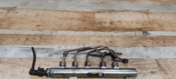 Opel Zafira B Fuel main line pipe 0445214095