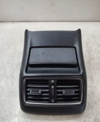 Rear air vent grill