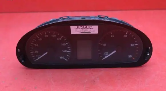 Mercedes-Benz Sprinter W906 Speedometer (instrument cluster) A9069005200