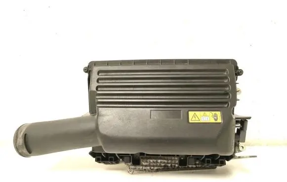 Mercedes-Benz C W205 Air filter box A2740901701