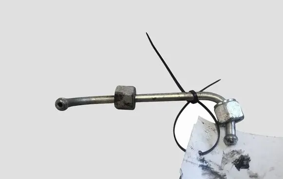 Opel Astra J Fuel injector supply line/pipe