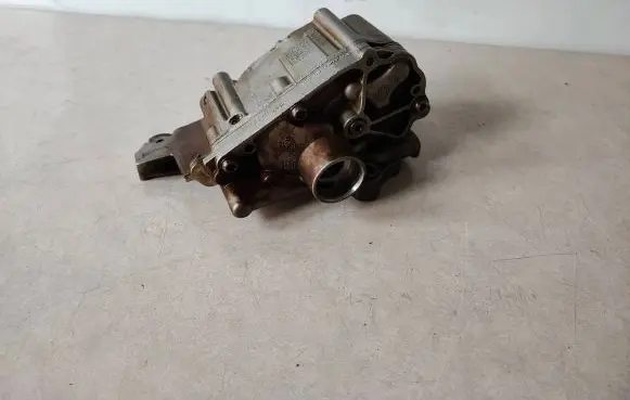 BMW X5 F15 Oil pump 7613549