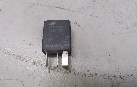 Volkswagen Phaeton Other relay 7M0951253C