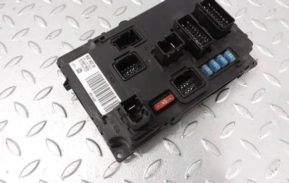 Peugeot 407 Fuse module 9656148080