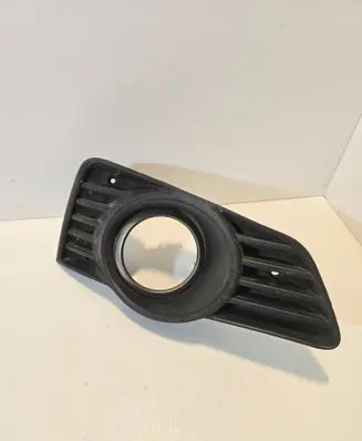 Front fog light trim/grill