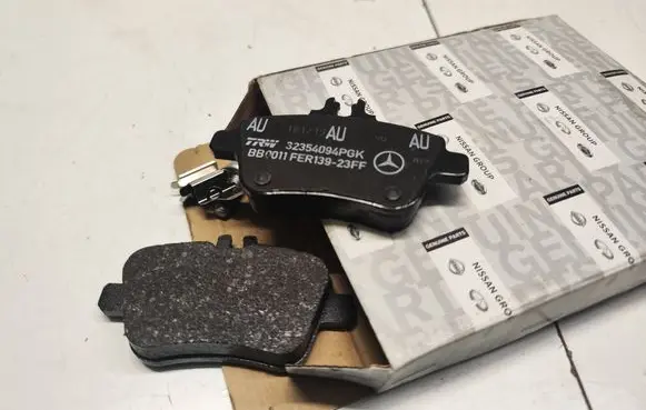 Infiniti Q30 Brake pads (rear) 44060HG00A 355351 HC067304