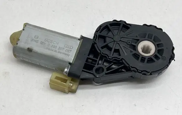 Mercedes-Benz A W177 Seat adjustment motor 0390207087