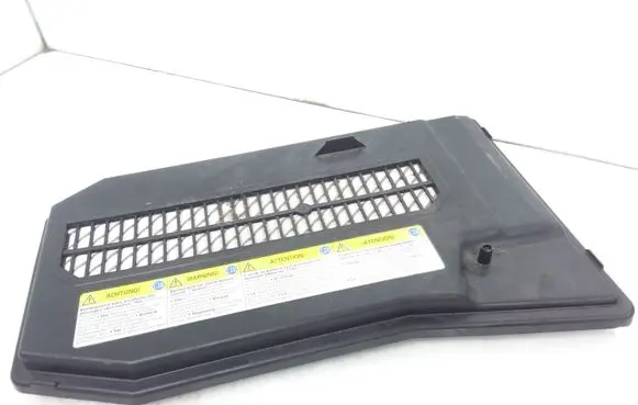Volkswagen Touareg I Battery box tray cover/lid 7L0864643B