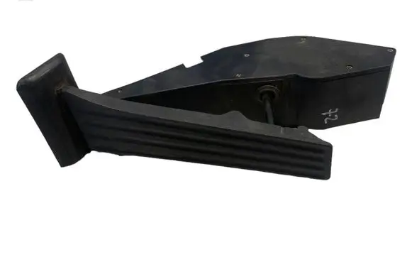 BMW 5 E39 Accelerator throttle pedal 6762480 25916010