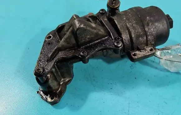 Peugeot 508 Oil filter mounting bracket IMPRK1535310
