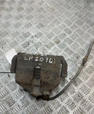Volkswagen PASSAT B6 Front brake caliper 