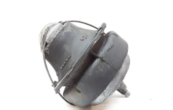 Volvo XC70 Engine mount bracket 8683936