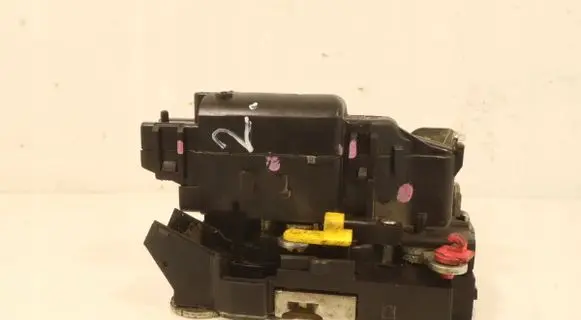 Dacia Dokker Sliding door lock 3913