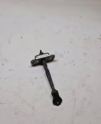 Hyundai i30 Front door check strap stopper