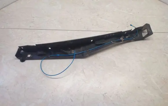BMW i3 Fender mounting bracket 51137296756 7296756