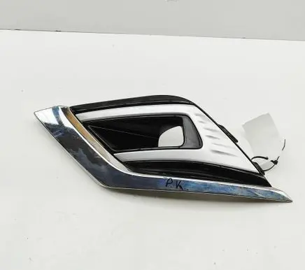Mitsubishi Outlander Front fog light trim/grill 6407A143 6400J303