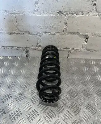 Mercedes-Benz C W205 Rear coil spring