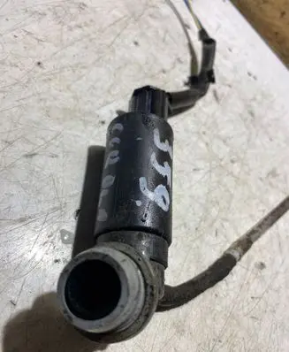 Toyota Corolla Verso AR10 Windscreen/windshield washer pump