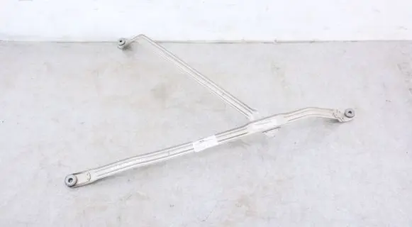 BMW X7 G07 Fuel tank mounting bracket 7468282 16117468282